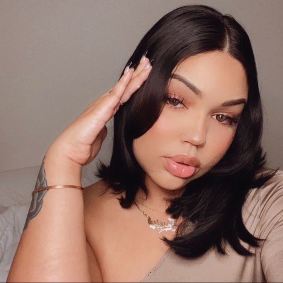 Meet your Posher, Jessica - Picture 1 of 1